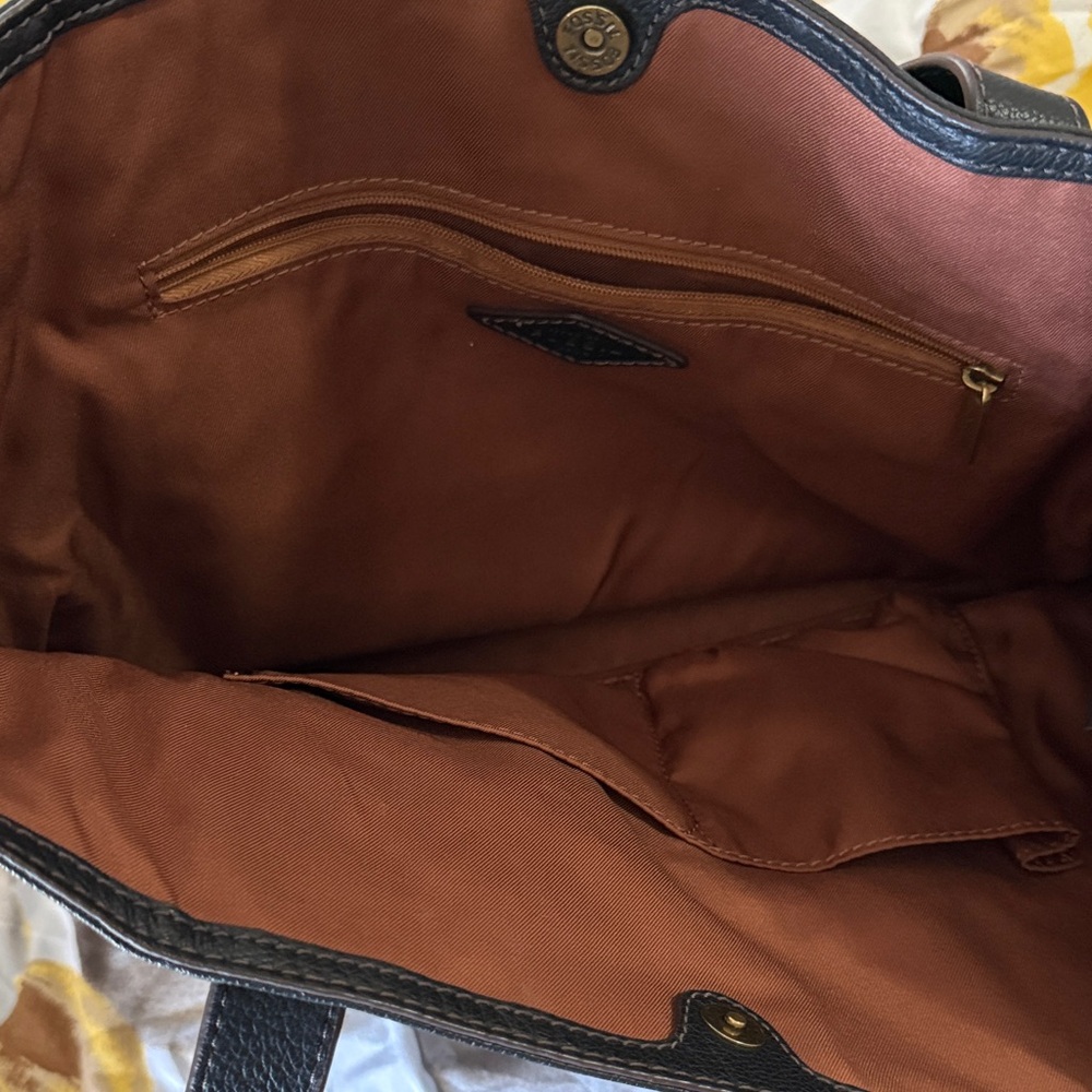 Fossil Black Pebbled Leather Tote - Picture 5 of 10